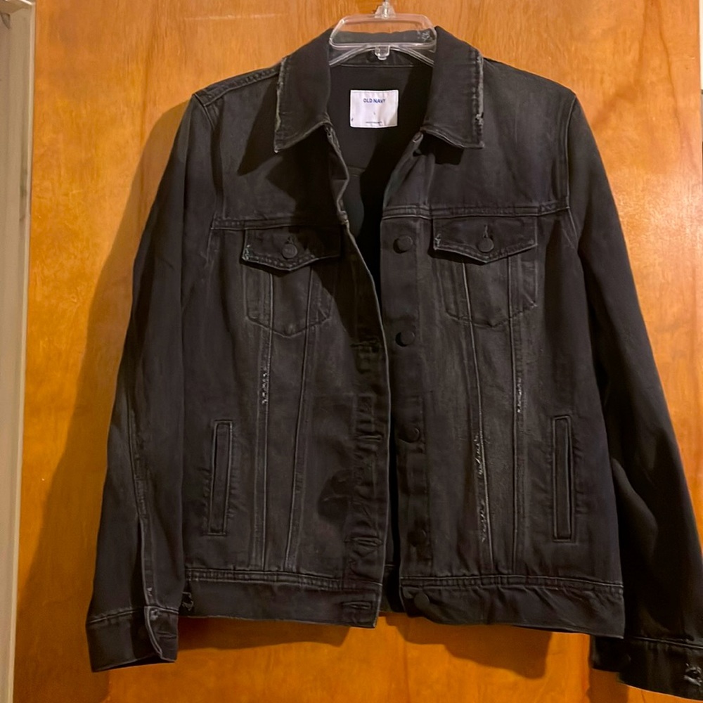 NWOT Old Navy Women’s Black Distress Denim Jacket Size Large